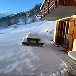 Thyon 4pieces, Proche Des Pistes Holiday home Heremence